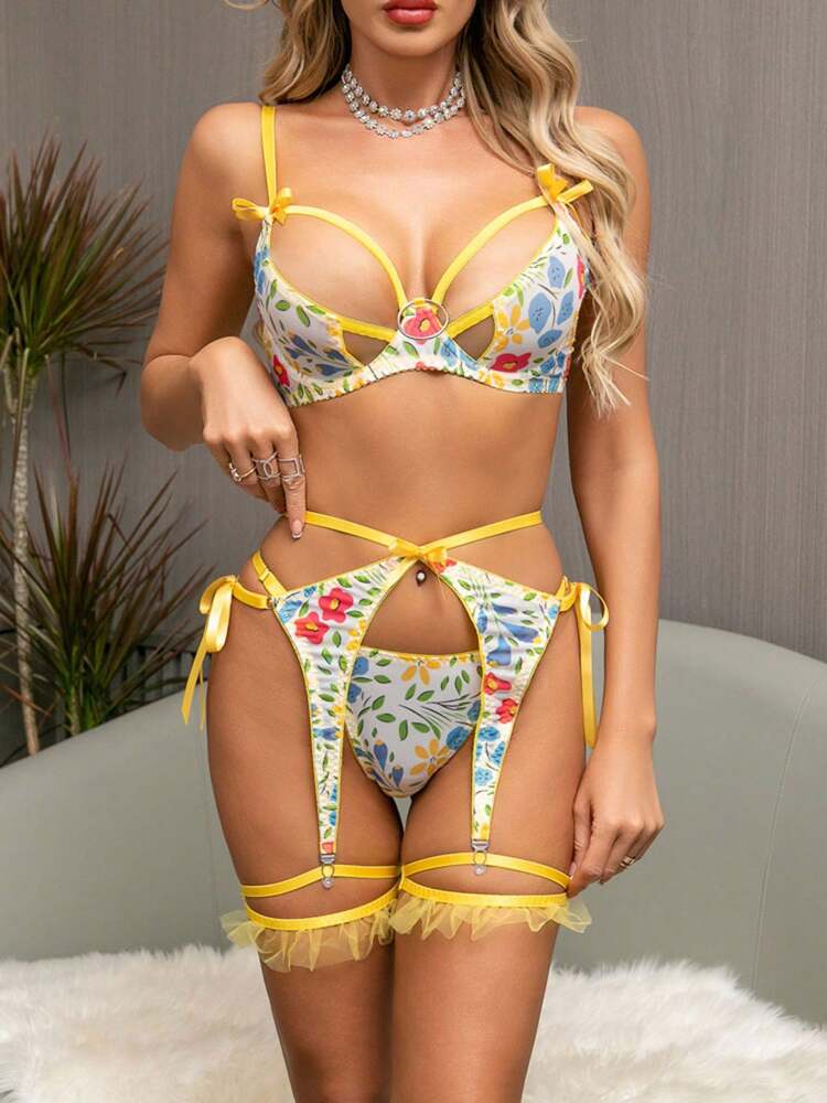 3PCS Embroidered Mesh Lingerie Set for Women – Sexy See-Through Bra, Garter Belt, and Matching Panty for Intimate or Elegant Occasions
