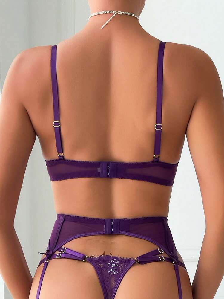 3PCS Sexy Lingerie Set for Women – Bra, Garter, and Camisole Outfit for Parties, Holiday Gifts, or Bold Stagewear with Seductive Appeal